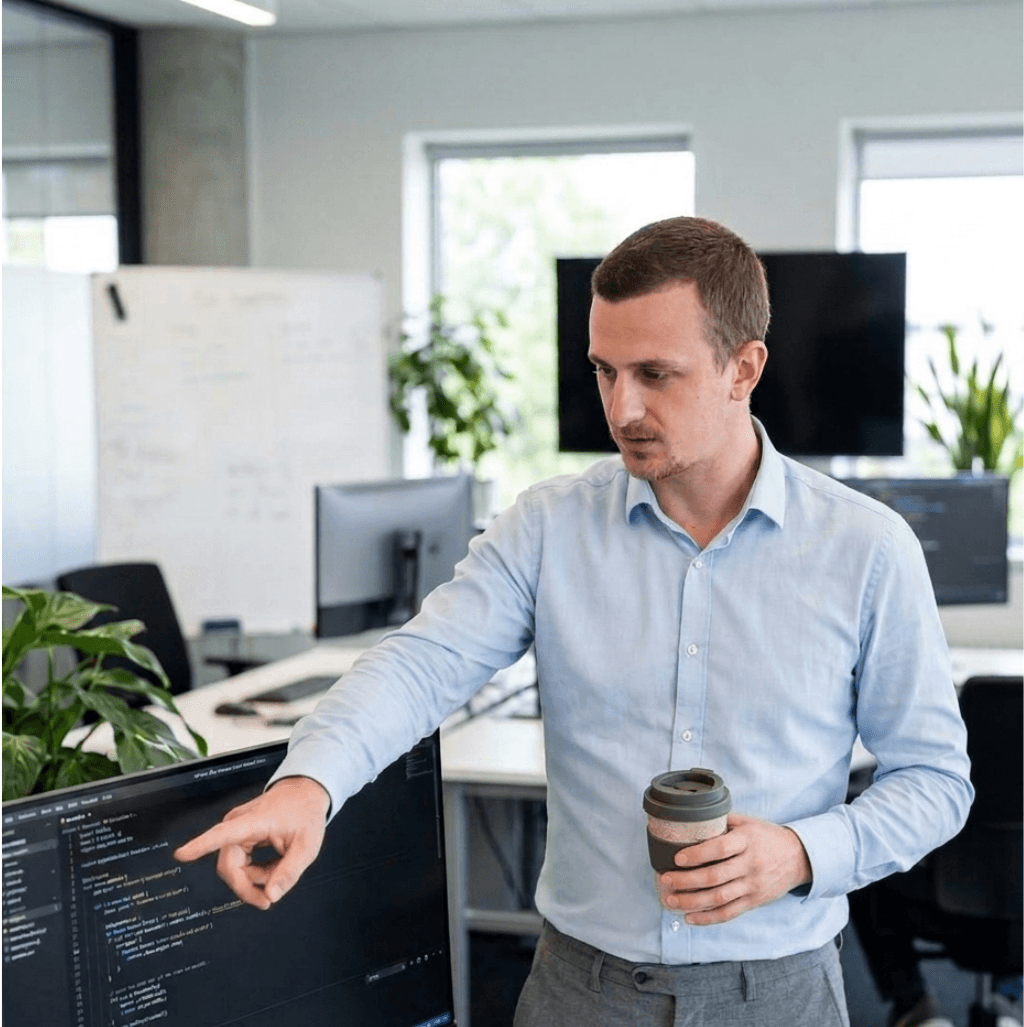 Alex, Software engineer