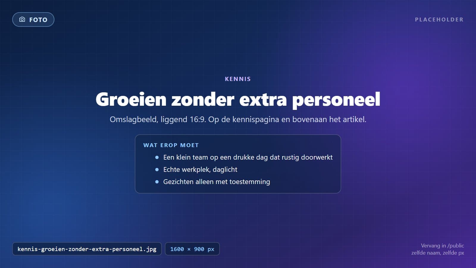 Een klein team werkt rustig door terwijl het druk is